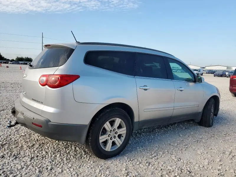 2010 CHEVROLET TRAVERSE LT  