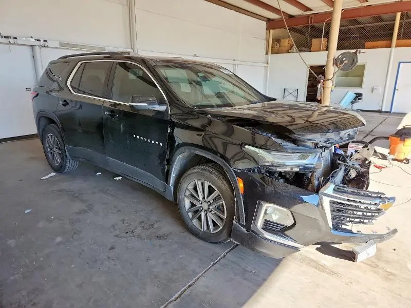 2023 CHEVROLET TRAVERSE LT  