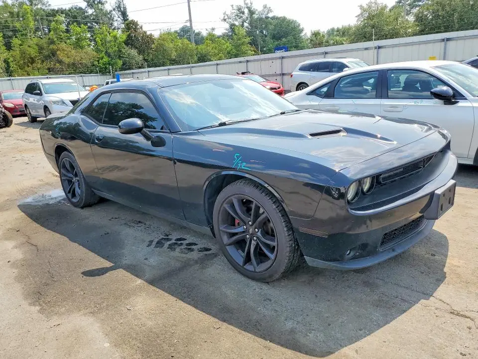 2018 DODGE CHALLENGER SXT  