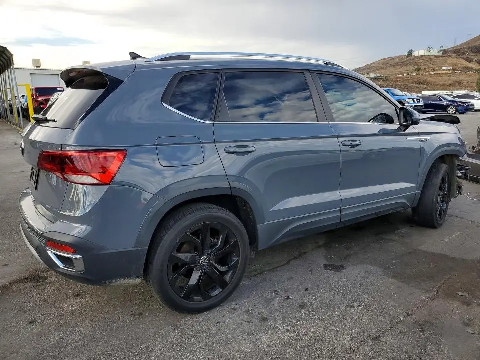 2022 VOLKSWAGEN TAOS SE  
