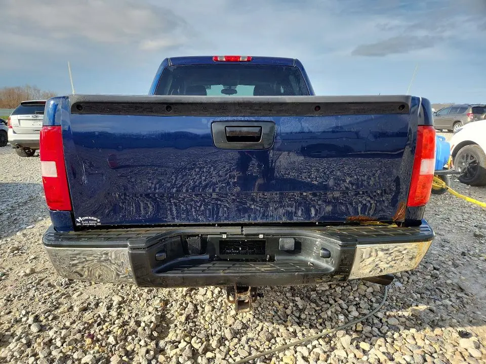 2011 CHEVROLET SILVERADO C1500 LS  