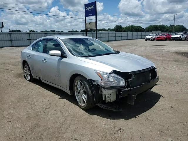 2010 NISSAN MAXIMA S