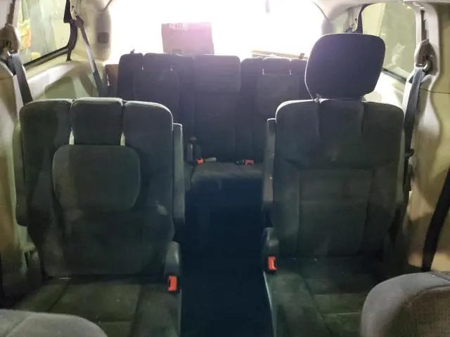 2016 DODGE GRAND CARAVAN SE  