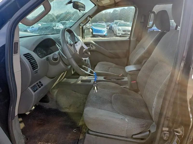 2013 NISSAN FRONTIER S  