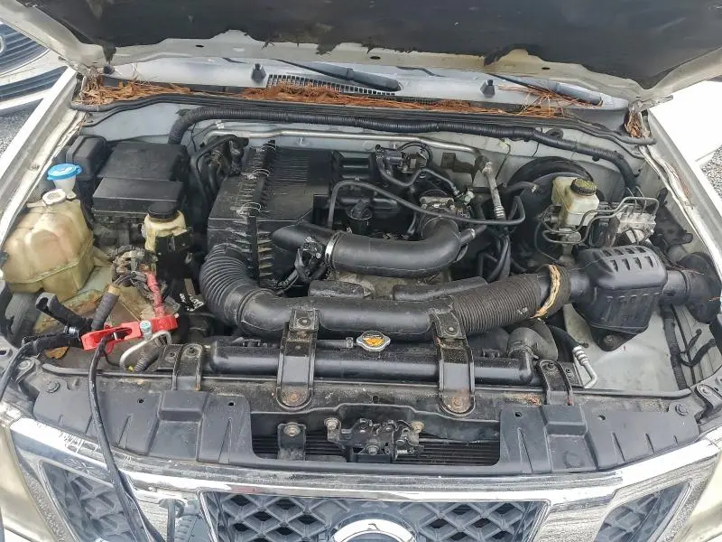 2014 NISSAN FRONTIER S  