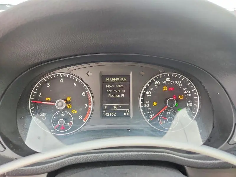 2014 VOLKSWAGEN PASSAT SE  