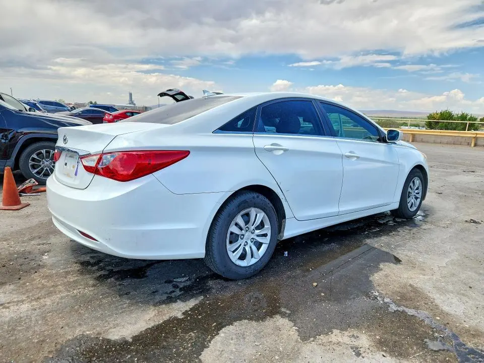 2013 HYUNDAI SONATA GLS  
