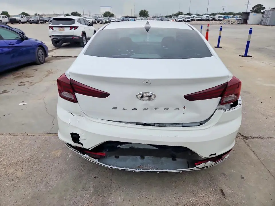 2019 HYUNDAI ELANTRA SEL  