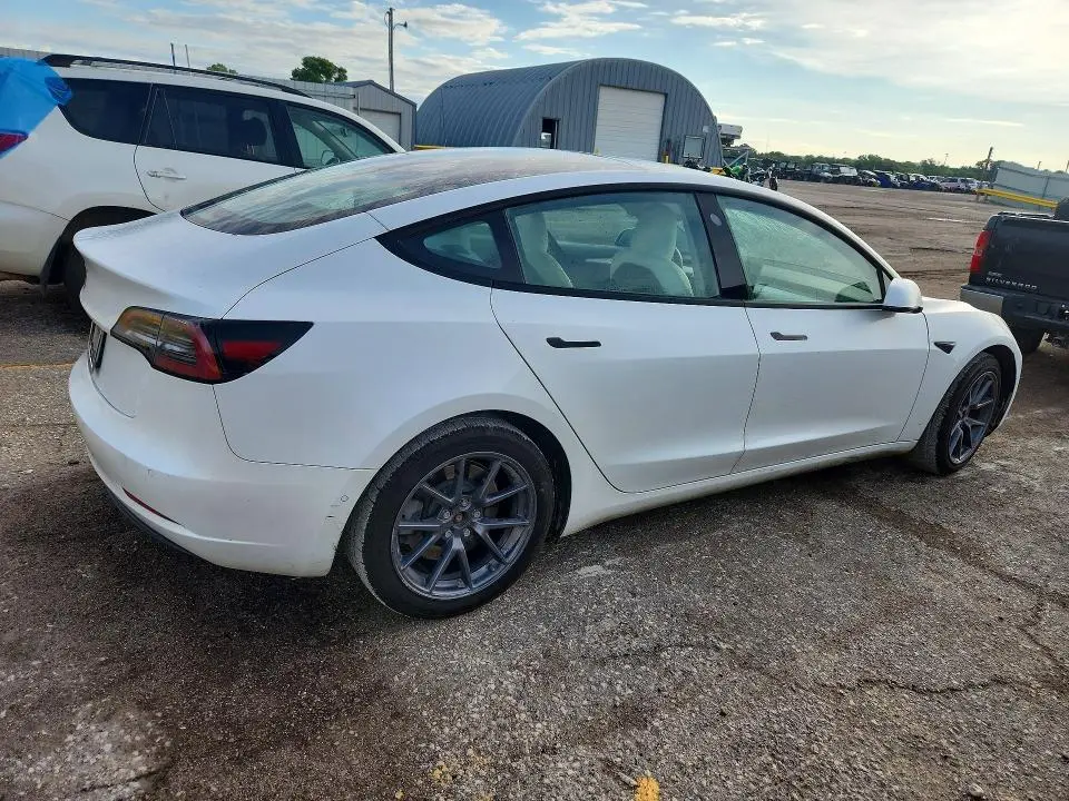 2021 TESLA MODEL 3   