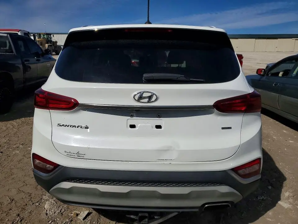 2020 HYUNDAI SANTA FE SE  