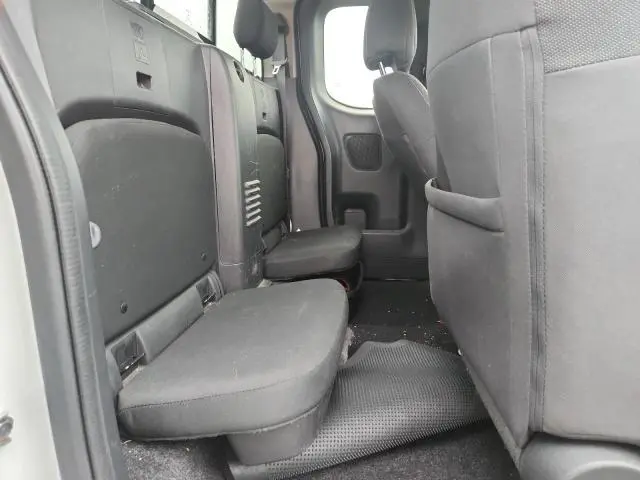 2023 NISSAN FRONTIER S  