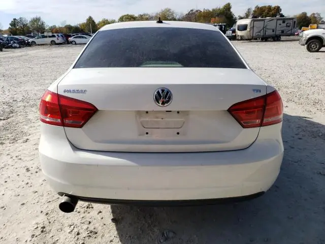 2015 VOLKSWAGEN PASSAT S  