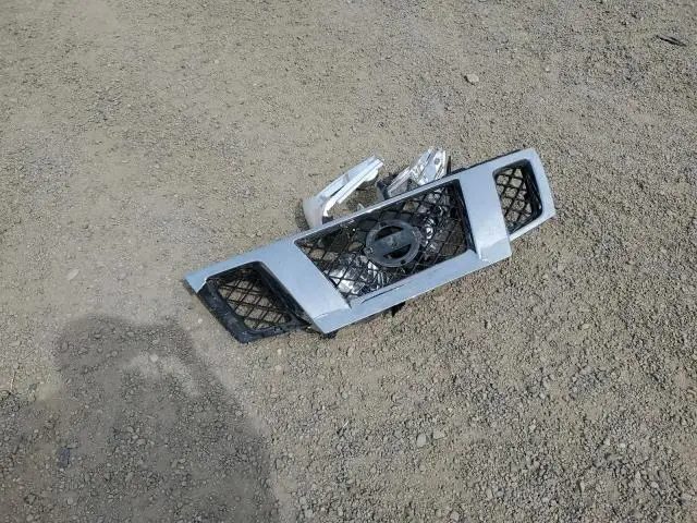 2012 NISSAN FRONTIER S  