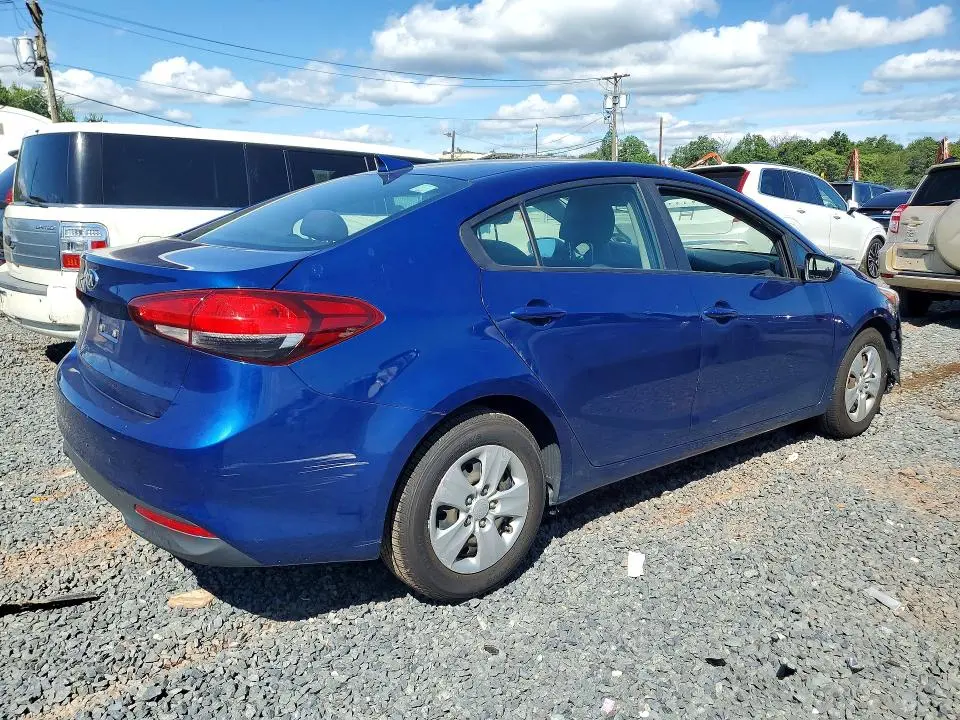 2018 KIA FORTE LX  