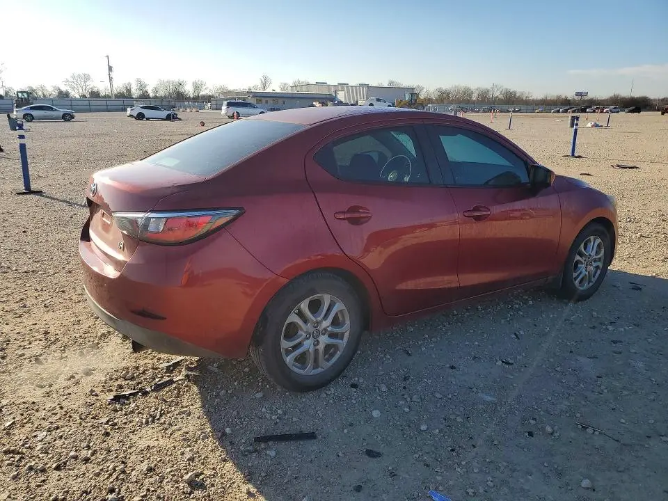 2017 TOYOTA YARIS IA   