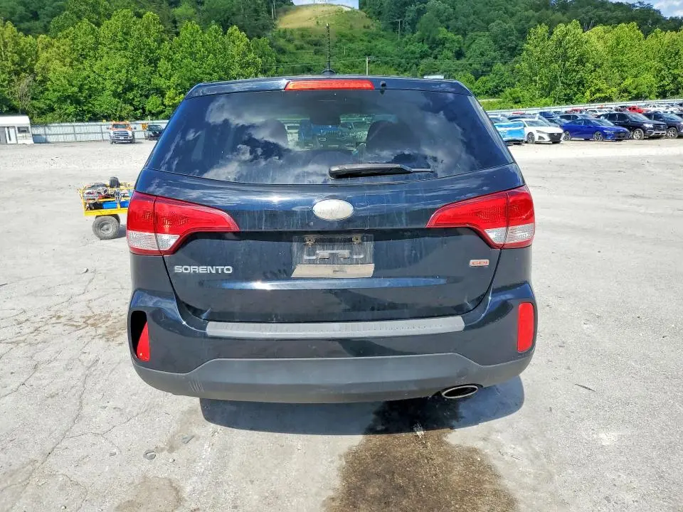 2015 KIA SORENTO LX  
