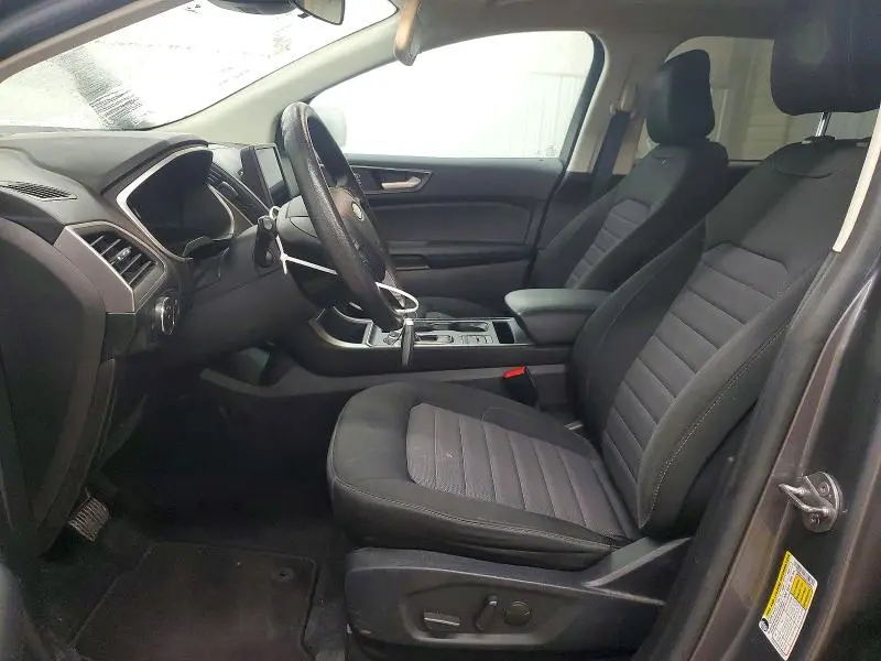 2021 FORD EDGE SE  