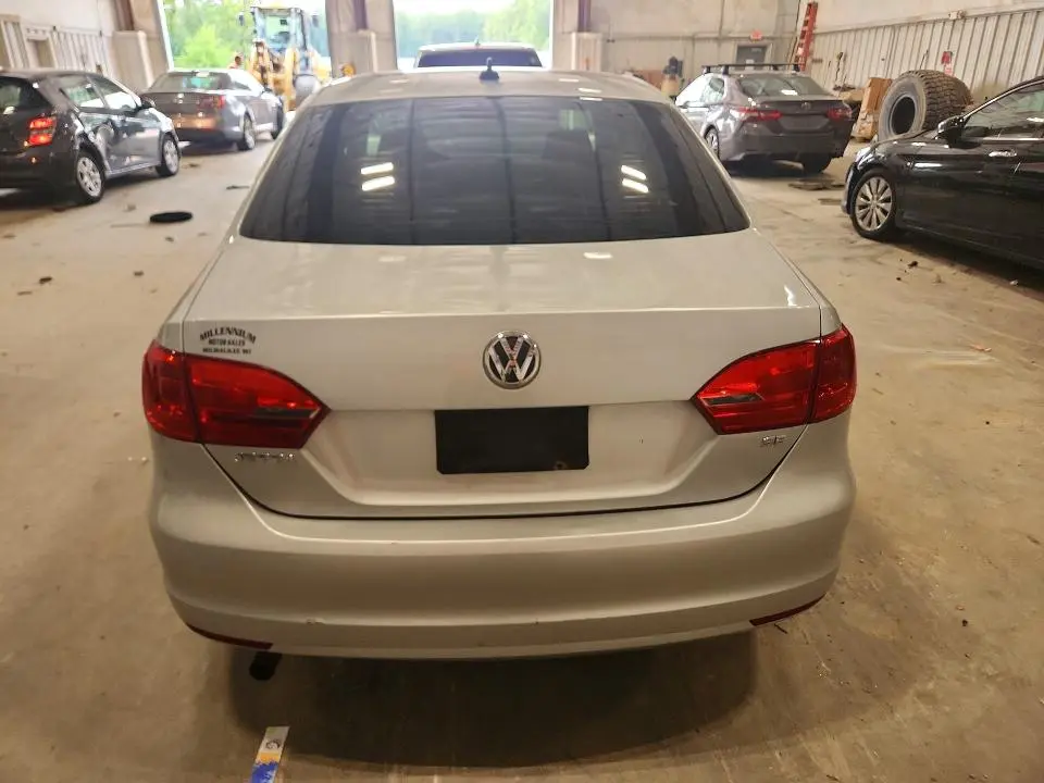 2014 VOLKSWAGEN JETTA SE  