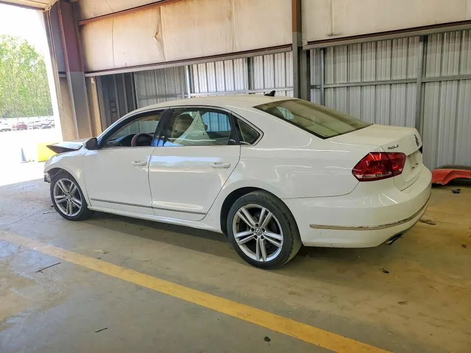 2012 VOLKSWAGEN PASSAT SEL  