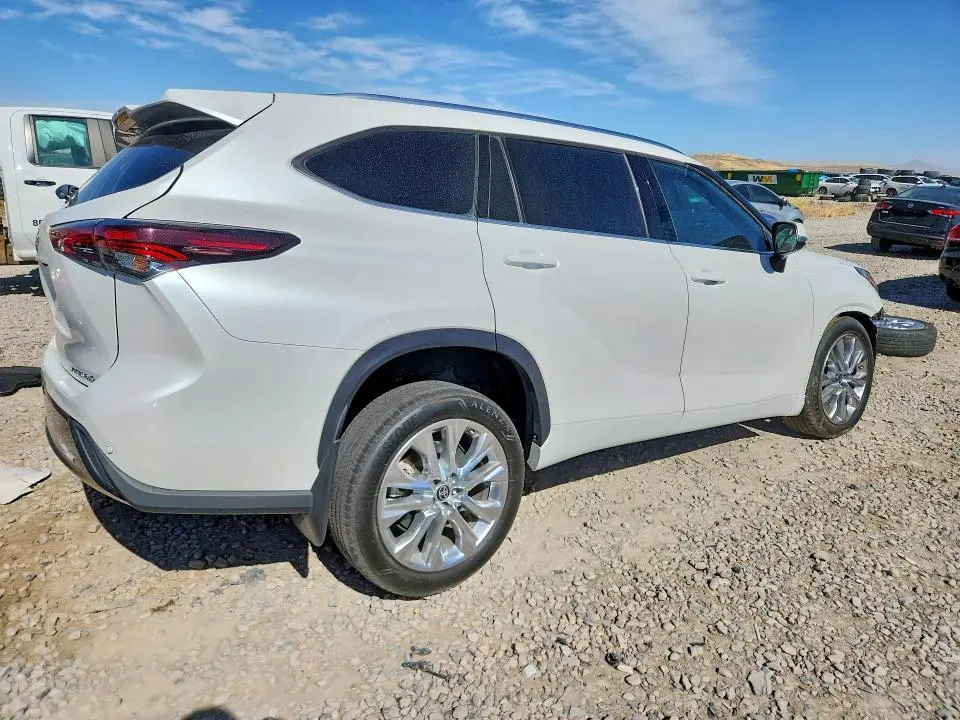 2024 TOYOTA HIGHLANDER LIMITED  