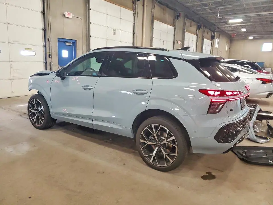 2026 AUDI Q3 S-LINE  