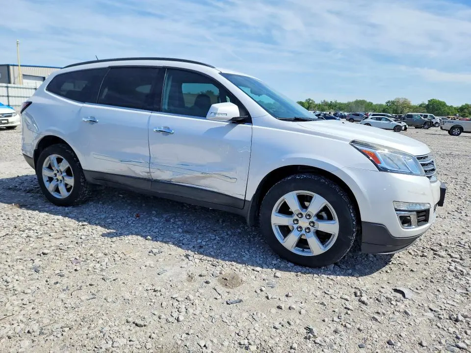 2016 CHEVROLET TRAVERSE LT  