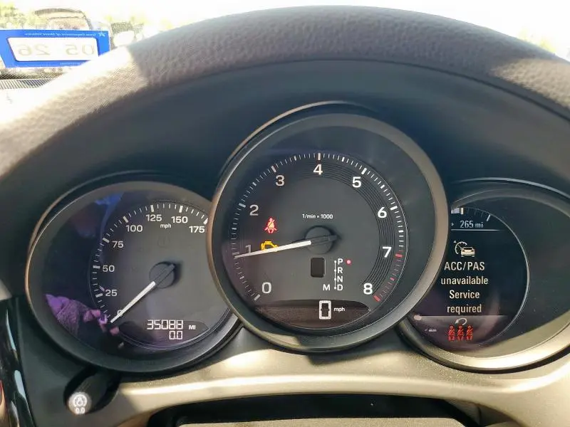 2023 PORSCHE MACAN BASE  