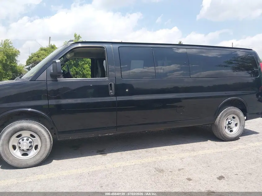 2017 CHEVROLET EXPRESS 3500 LS