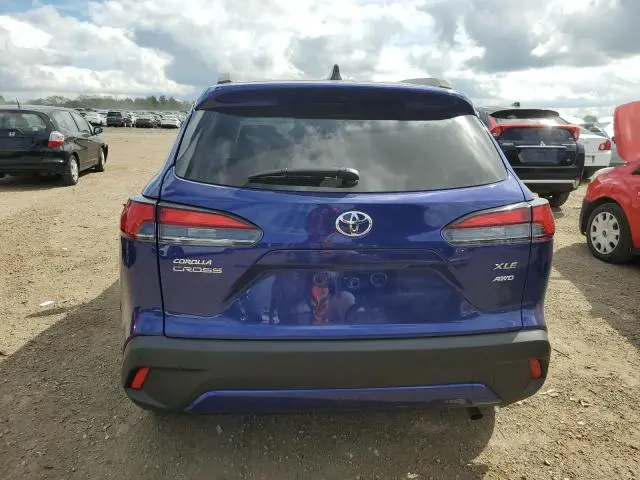 2025 TOYOTA COROLLA CROSS XLE  