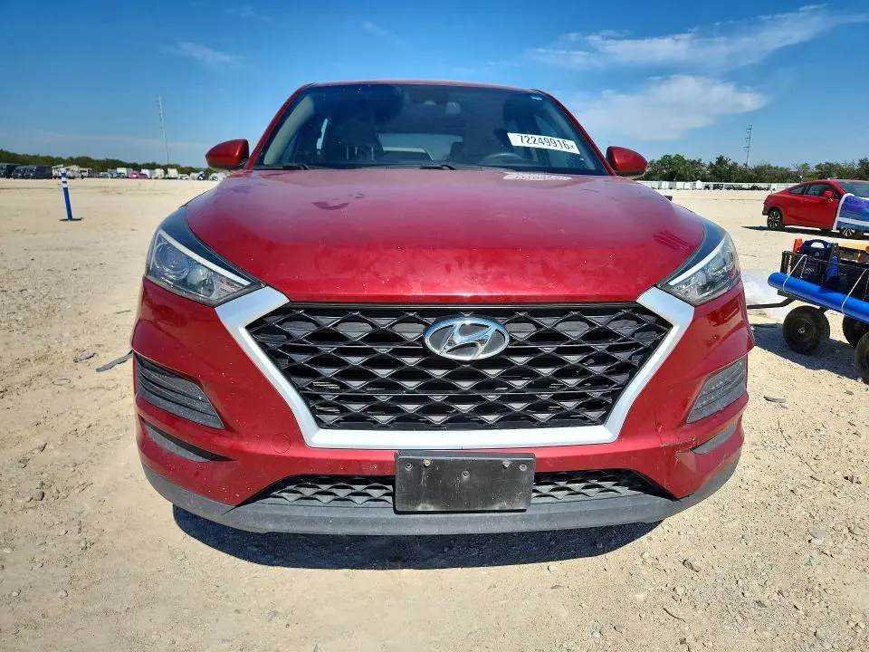 2021 HYUNDAI TUCSON SE  