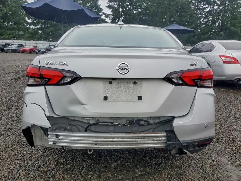 2021 NISSAN VERSA SV  