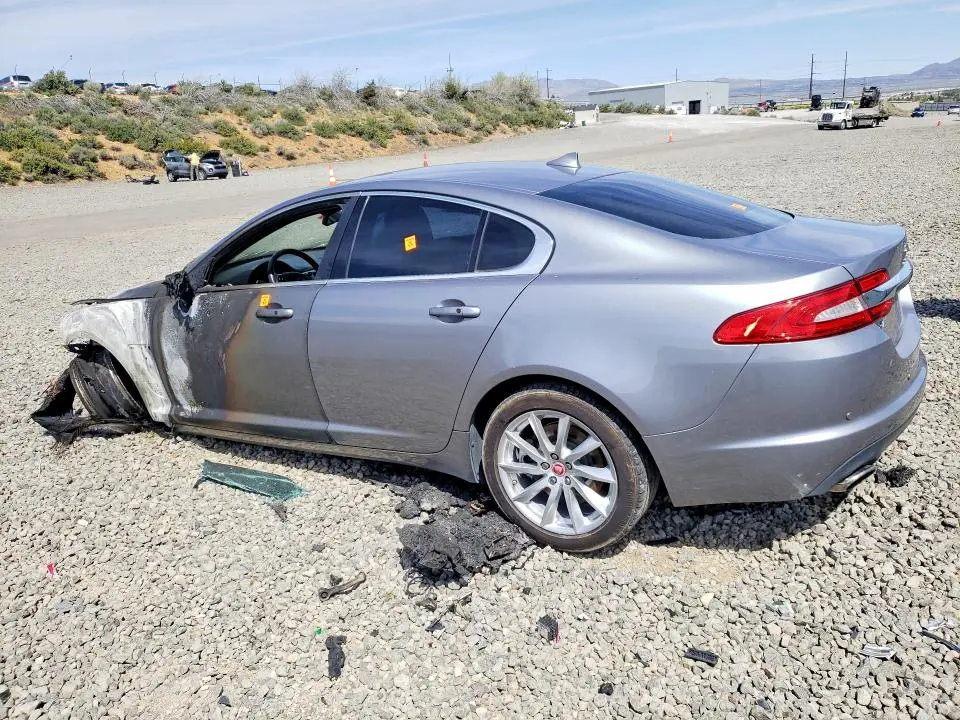2015 JAGUAR XF 2.0T PREMIUM  