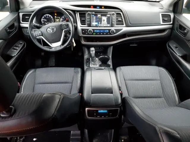 2017 TOYOTA HIGHLANDER LE  
