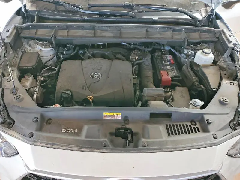 2021 TOYOTA HIGHLANDER L  