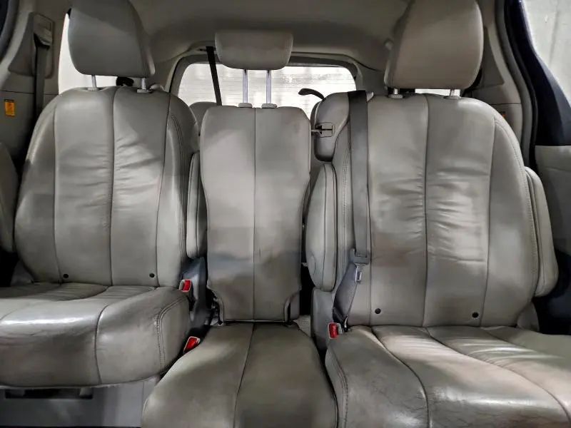2012 TOYOTA SIENNA XLE 8-PASSENGER  