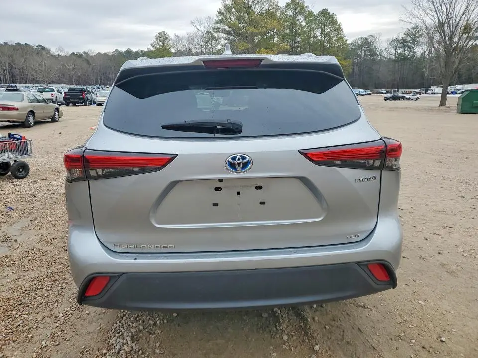 2023 TOYOTA HIGHLANDER HYBRID XLE  