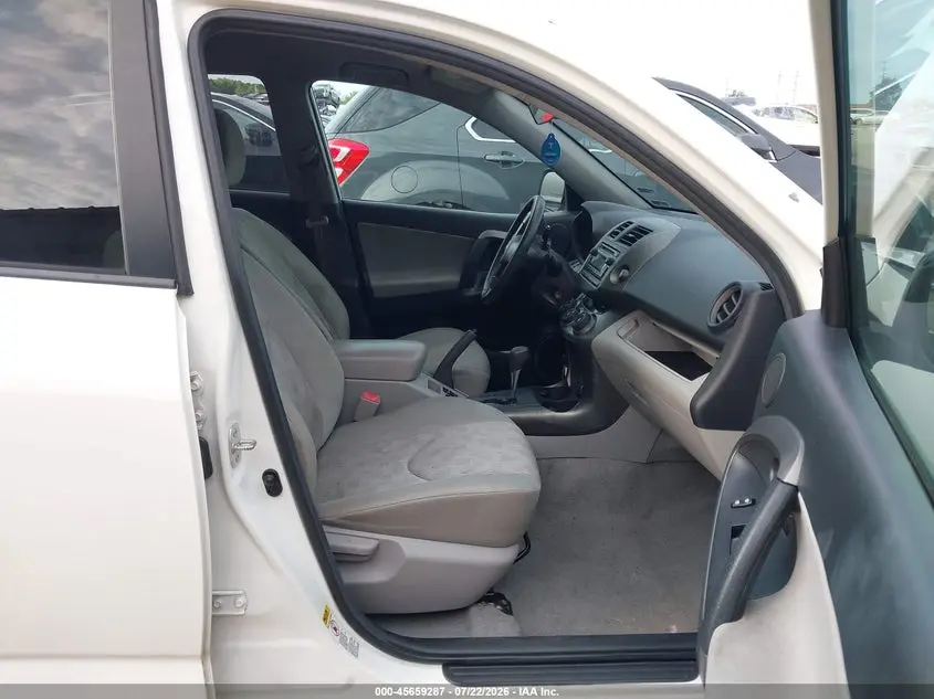 2012 TOYOTA RAV4  