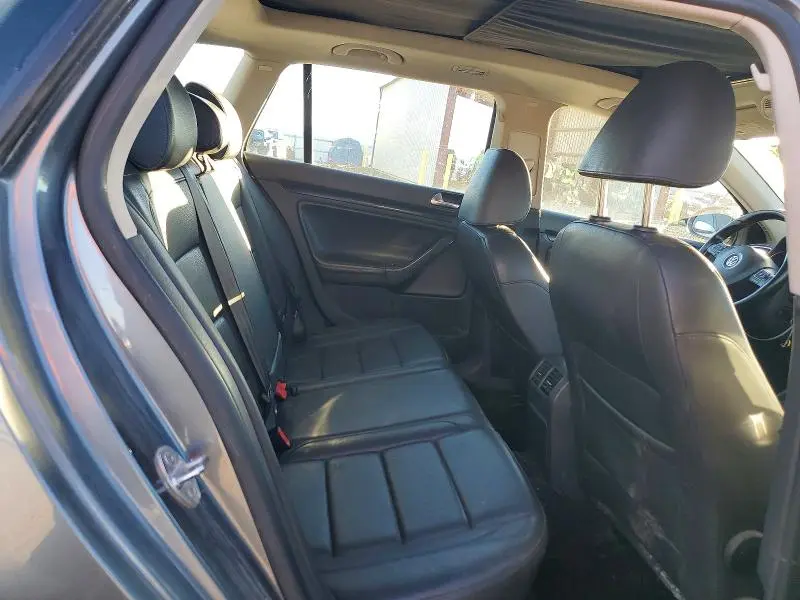 2011 VOLKSWAGEN JETTA TDI  