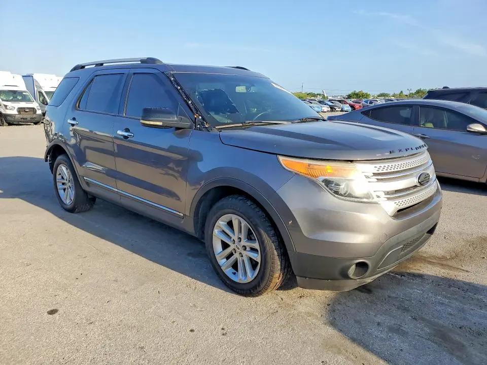 2012 FORD EXPLORER XLT  