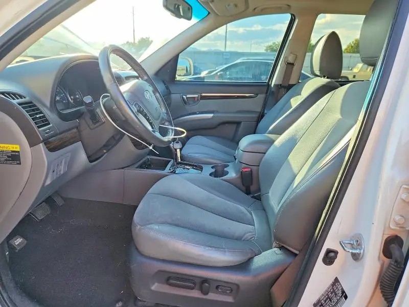 2012 HYUNDAI SANTA FE SE  