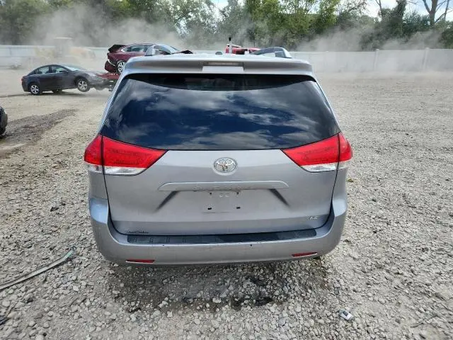 2013 TOYOTA SIENNA LE  
