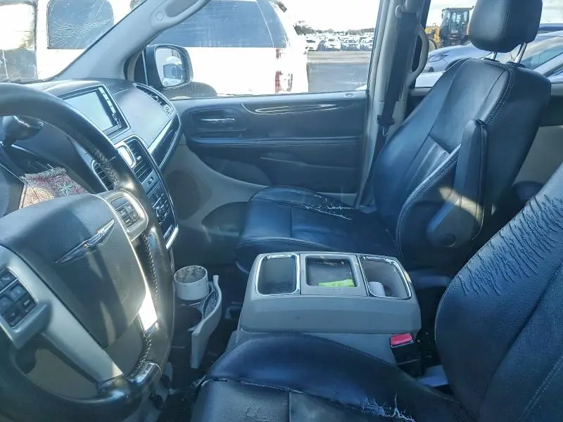 2013 CHRYSLER TOWN & COUNTRY TOURING  