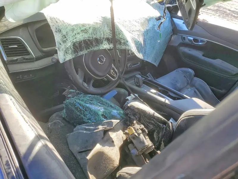 2020 VOLVO XC90 T8 R-DESIGN  