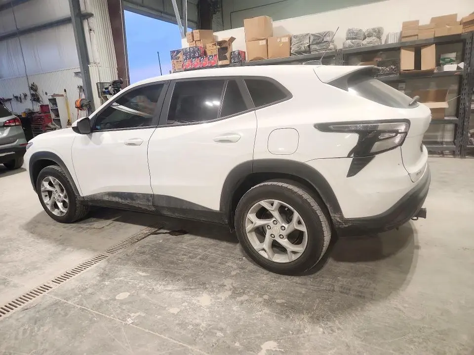 2024 CHEVROLET TRAX LS  