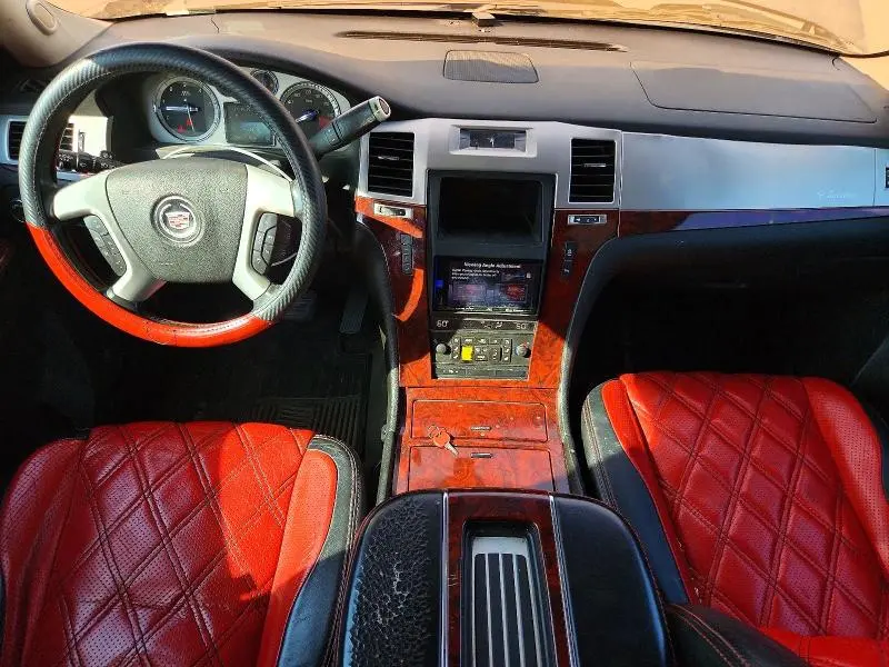 2013 CADILLAC ESCALADE   