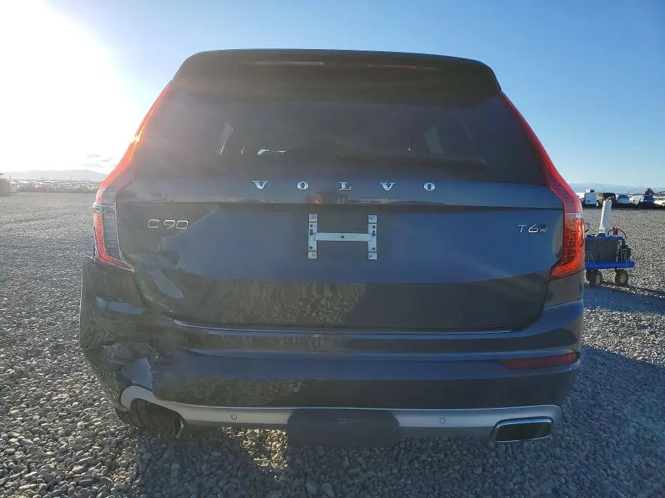 2019 VOLVO XC90   