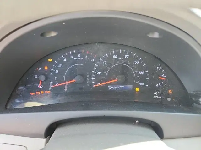 2010 TOYOTA CAMRY LE  