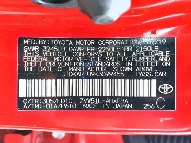 2019 TOYOTA PRIUS LE  