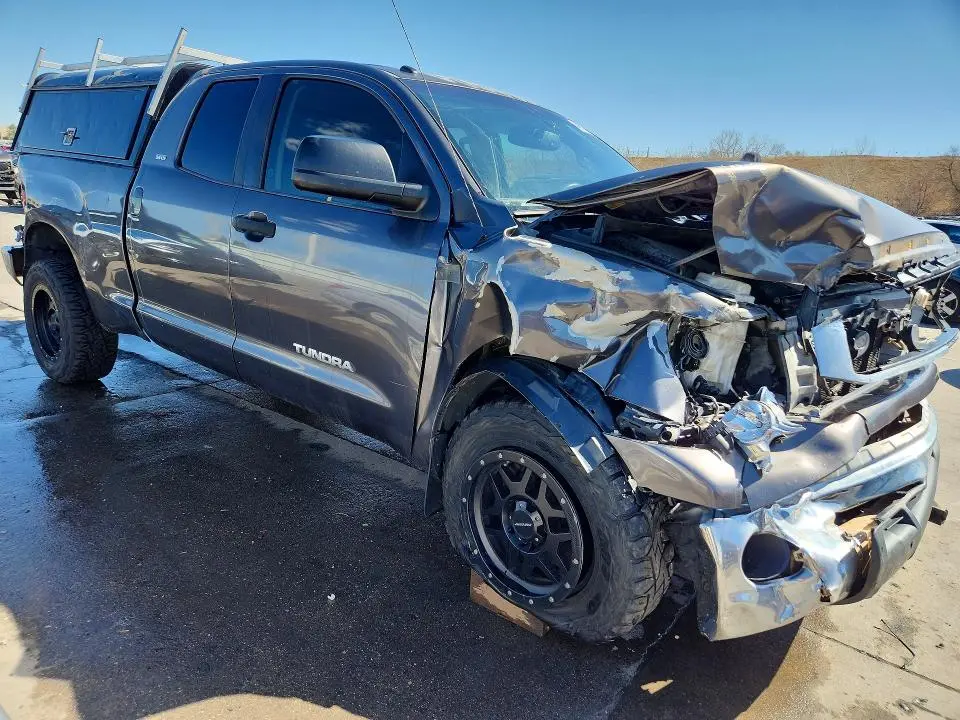 2011 TOYOTA TUNDRA GRADE  