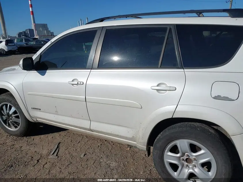 2011 TOYOTA RAV4 LIMITED